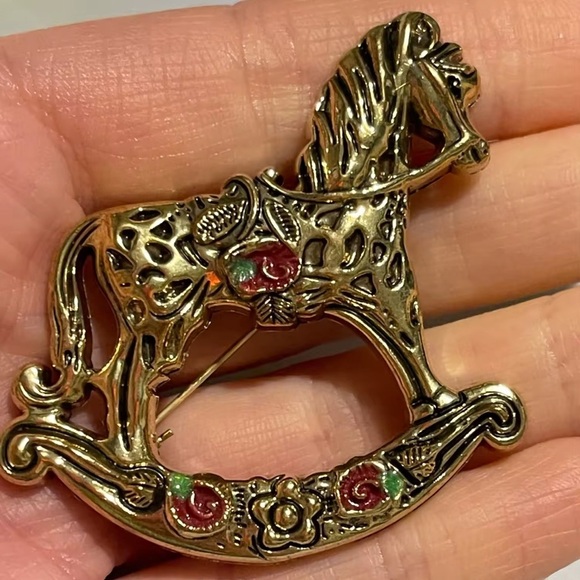 Vintage Rocking Horse Pegasus Brooch - Picture 12 of 12